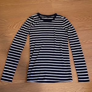 Gap The Modern Tee- blue and white, small